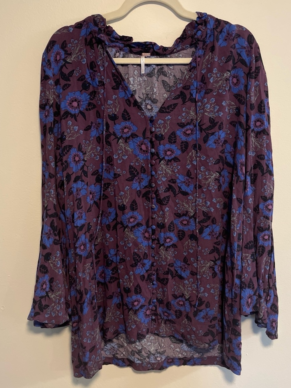 Free People Purple Floral V-Neck Peasant Blouse with Blue Accents